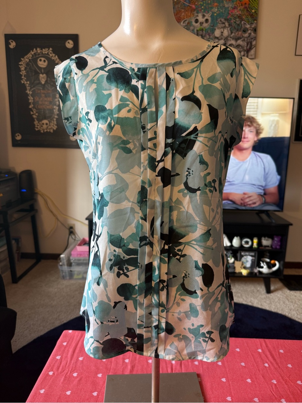 The Limited Teal and White Floral Pleated Cap-Sleeve Blouse